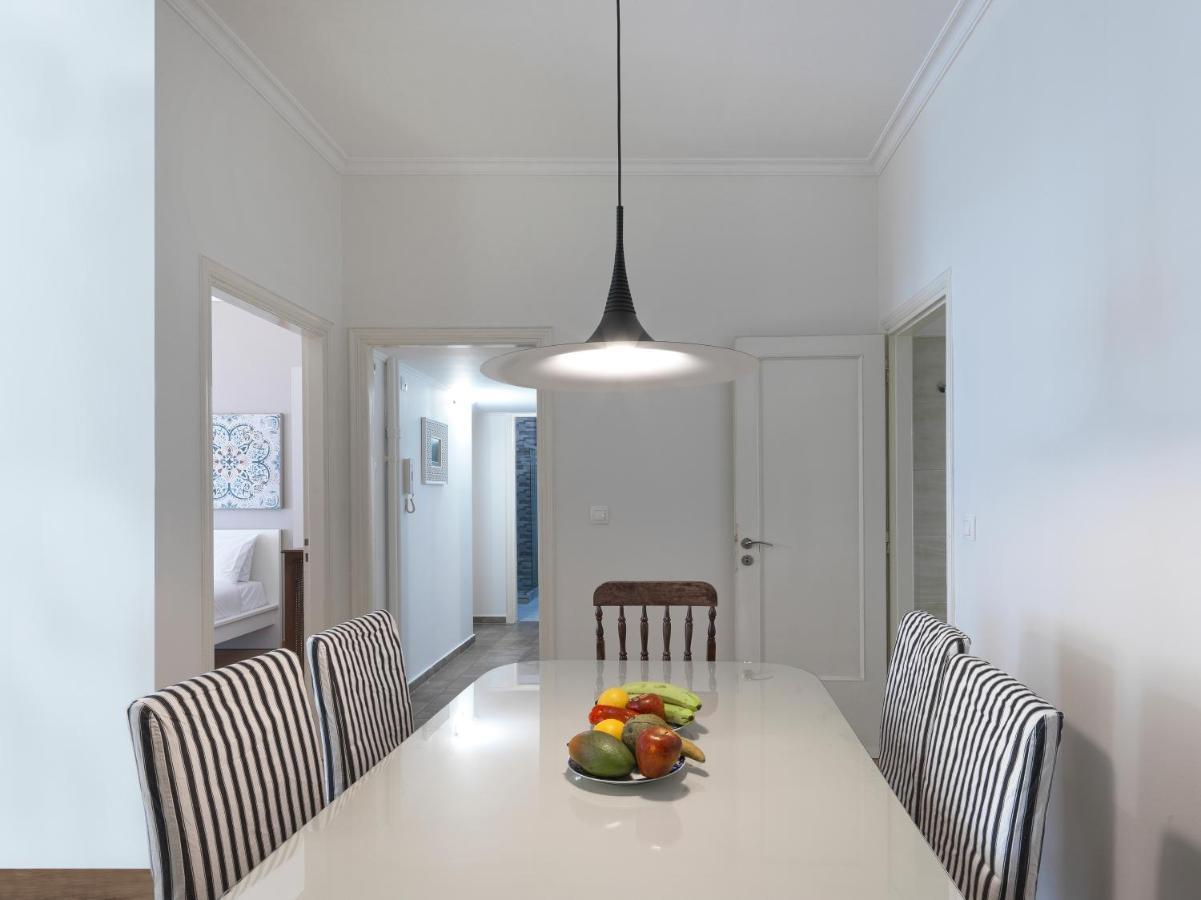 Spacious City Center Apartment Афіни Екстер'єр фото
